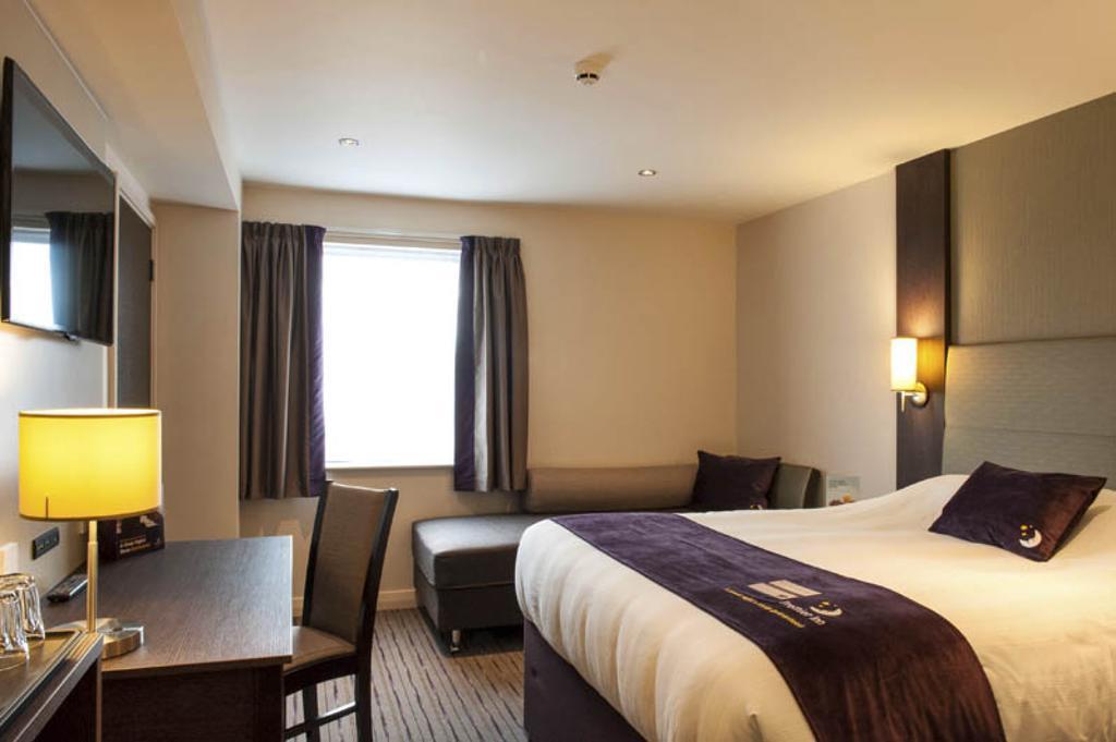 Premier Inn Southampton City Centre Номер фото