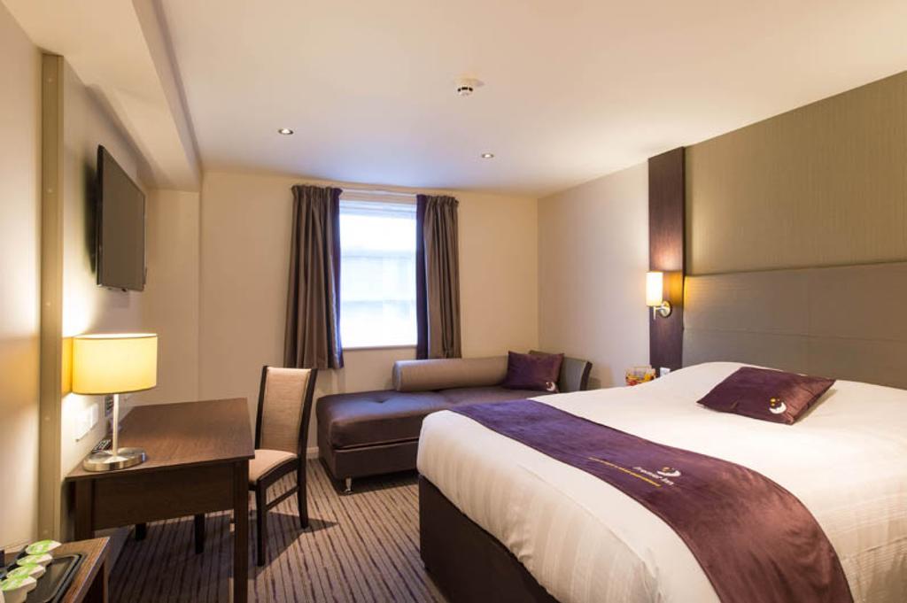 Premier Inn Southampton City Centre Номер фото